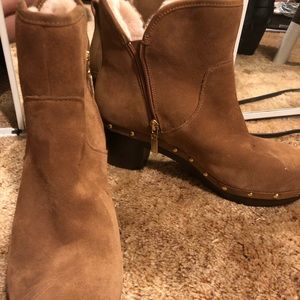 Tan ankle ugg boots